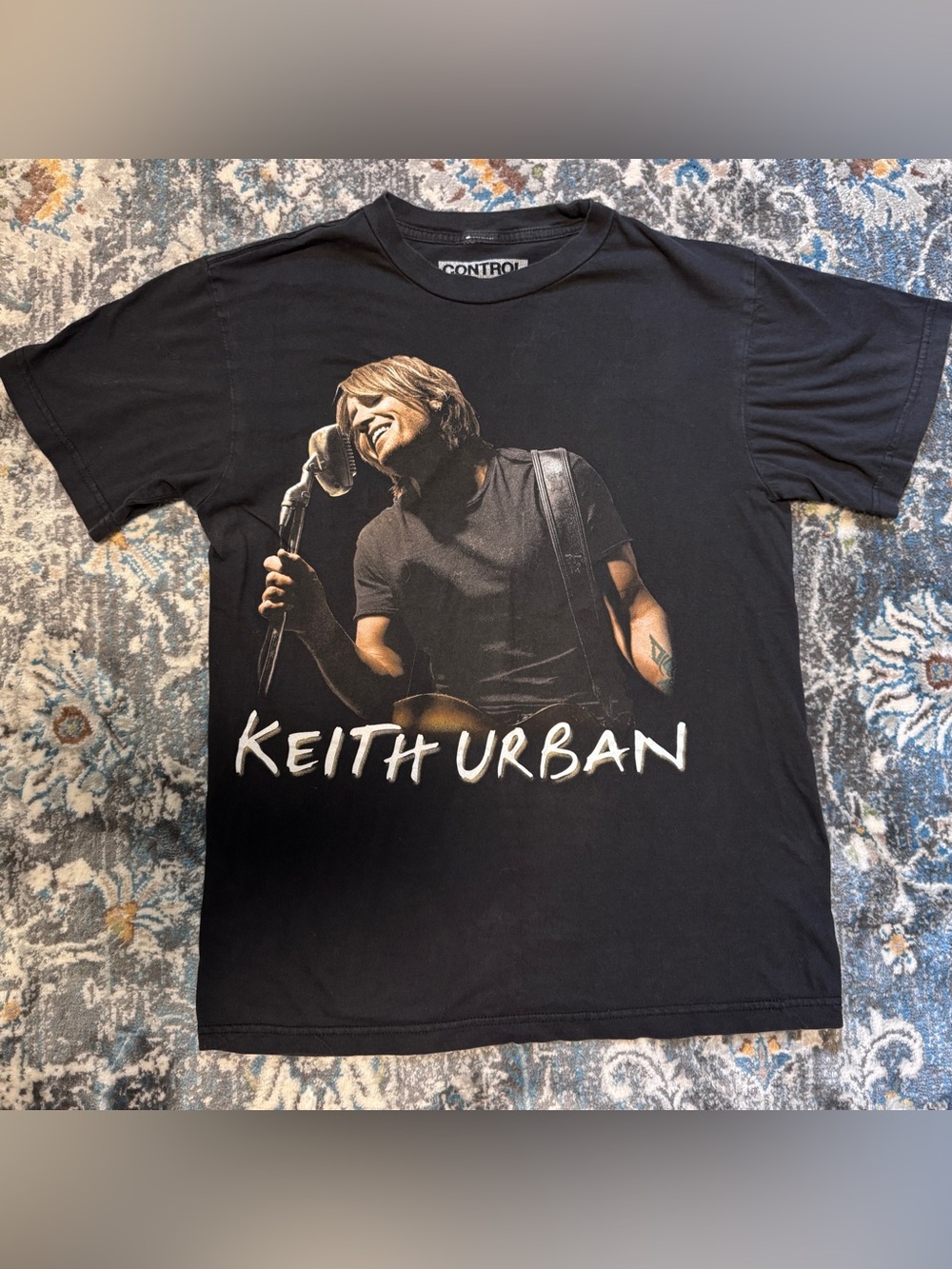 Keith Urban 2009 escape together world tour concert shirt
